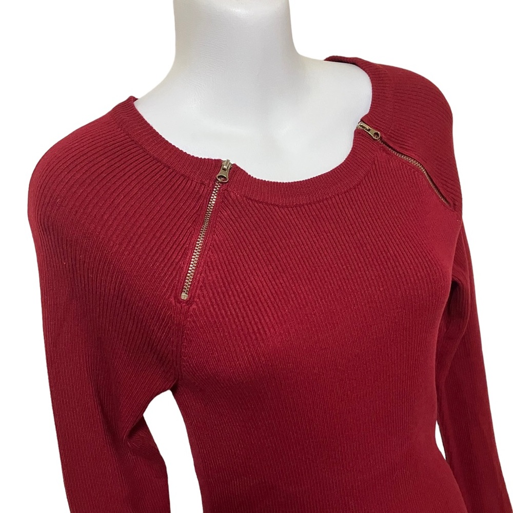 Carmen Marc Valvo Ribbed Sweater with Zipper Details